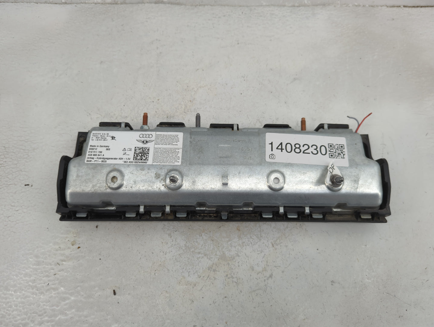 2012-2018 Audi A6 Air Bag Driver Left Knee OEM P/N:4G8880841A Fits Fits 2012 2013 2014 2015 2016 2017 2018 OEM Used Auto Par