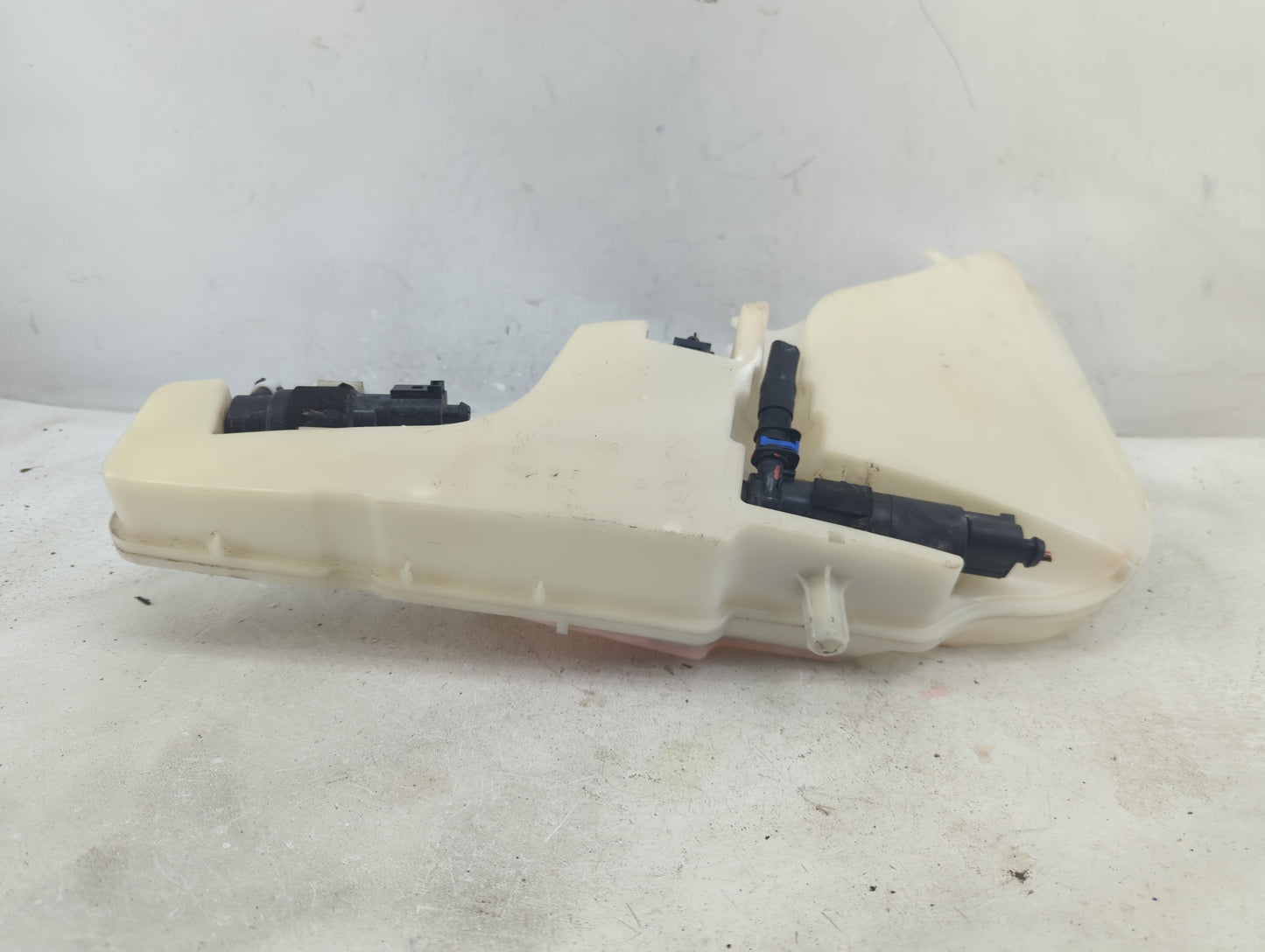 2012-2018 Audi A6 Windshield Washer Fluid Reservoir Bottle Oem - Oemusedautoparts1.com
