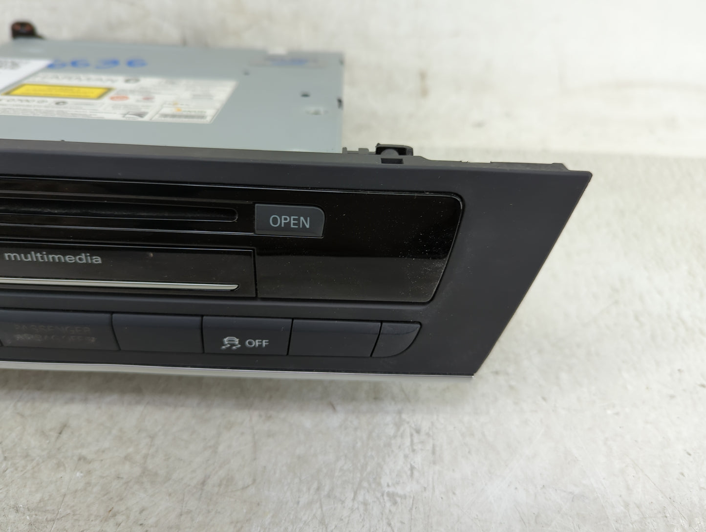 2012-2013 Audi A6 Radio AM FM Cd Player Receiver Replacement P/N:4G0035746C Fits Fits 2012 2013 OEM Used Auto Parts - Oemuse