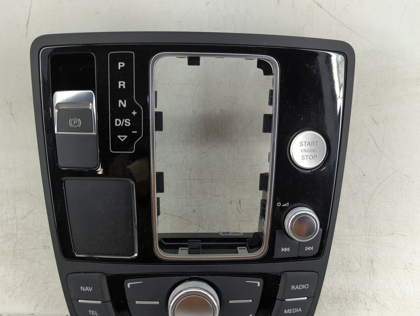 2012-2015 Audi A6 Radio AM FM Cd Player Receiver Replacement P/N:4G1919610C Fits Fits 2012 2013 2014 2015 OEM Used Auto Part