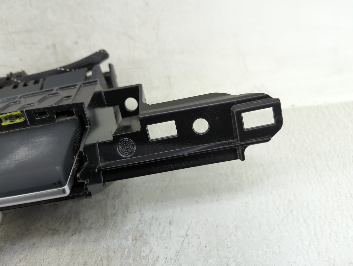 2012-2015 Audi A6 Information Display Screen - Oemusedautoparts1.com