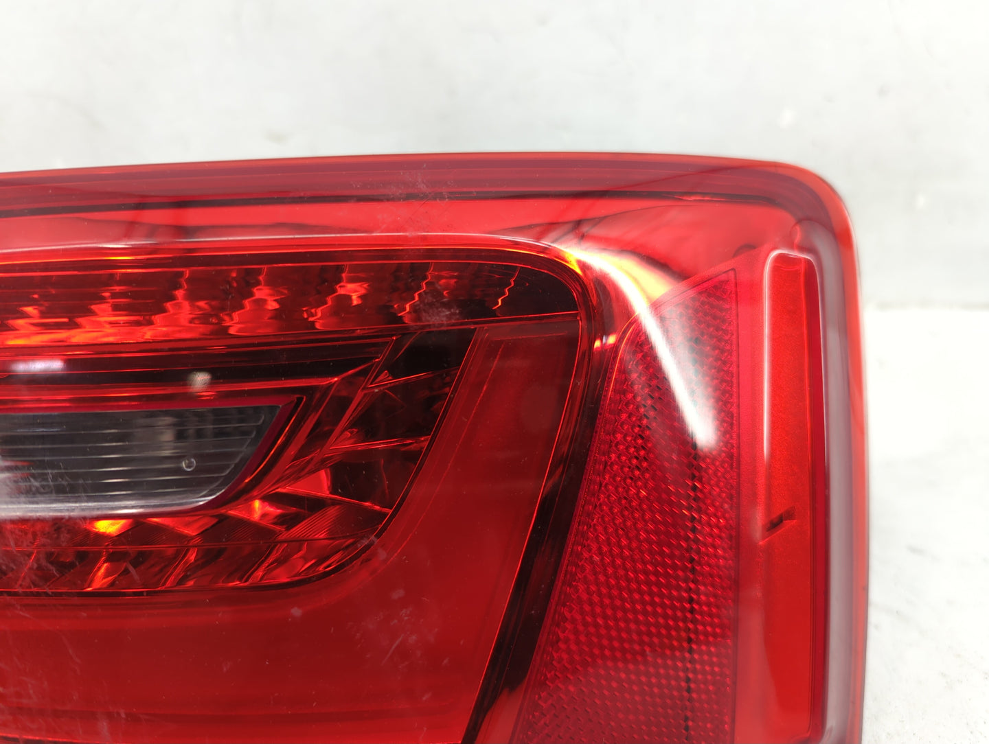 2012-2015 Audi A6 Tail Light Assembly Passenger Right OEM P/N:90003930 4G5 945 096 B Fits Fits 2012 2013 2014 2015 OEM Used 