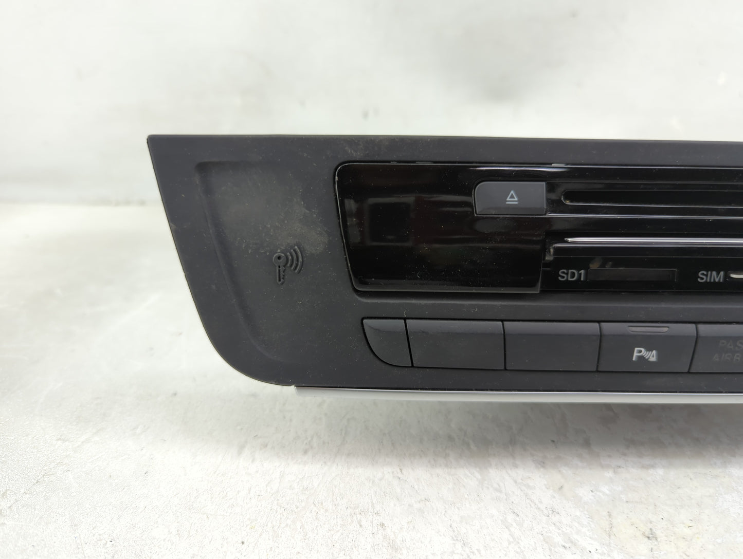 2012-2013 Audi A6 Radio AM FM Cd Player Receiver Replacement P/N:4G0035746C 9029201 Fits Fits 2012 2013 OEM Used Auto Parts 