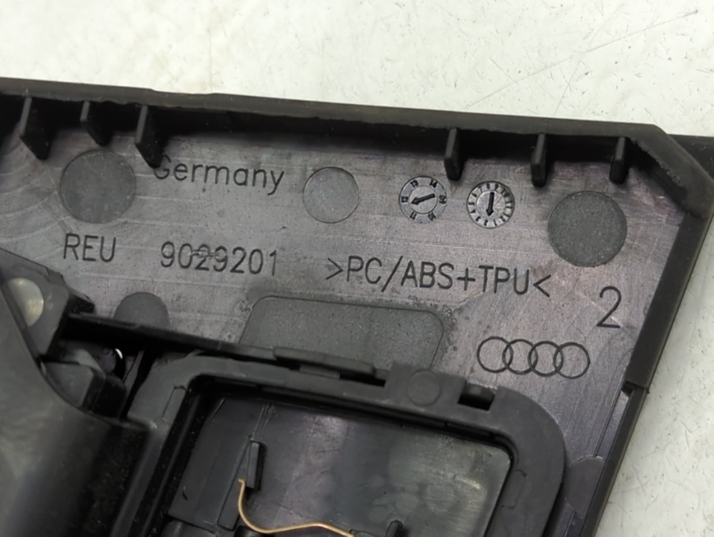 2012-2013 Audi A6 Radio AM FM Cd Player Receiver Replacement P/N:4G0035746C 9029201 Fits Fits 2012 2013 OEM Used Auto Parts 