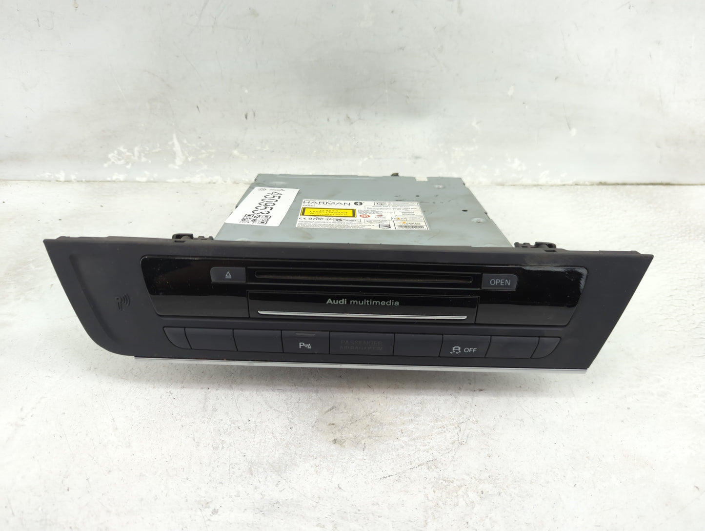 2012-2013 Audi A6 Radio AM FM Cd Player Receiver Replacement P/N:4G0035746C Fits Fits 2012 2013 OEM Used Auto Parts - Oemuse