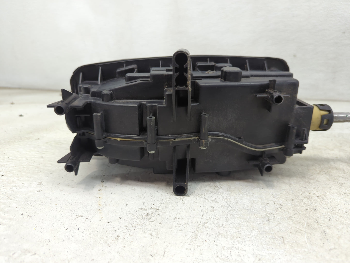 2012 Audi A6 Floor Console Assembly Shifter - Oemusedautoparts1.com