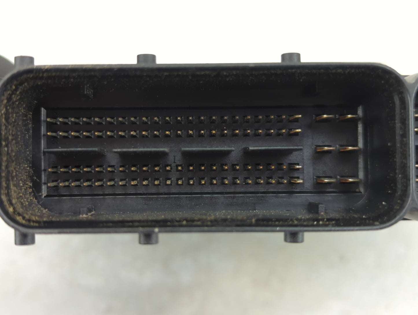 2012 Audi A6 PCM Engine Control Computer ECU ECM PCU OEM P/N:0 261 S06 207 4G0 907 115 B Fits OEM Used Auto Parts - Oemuseda