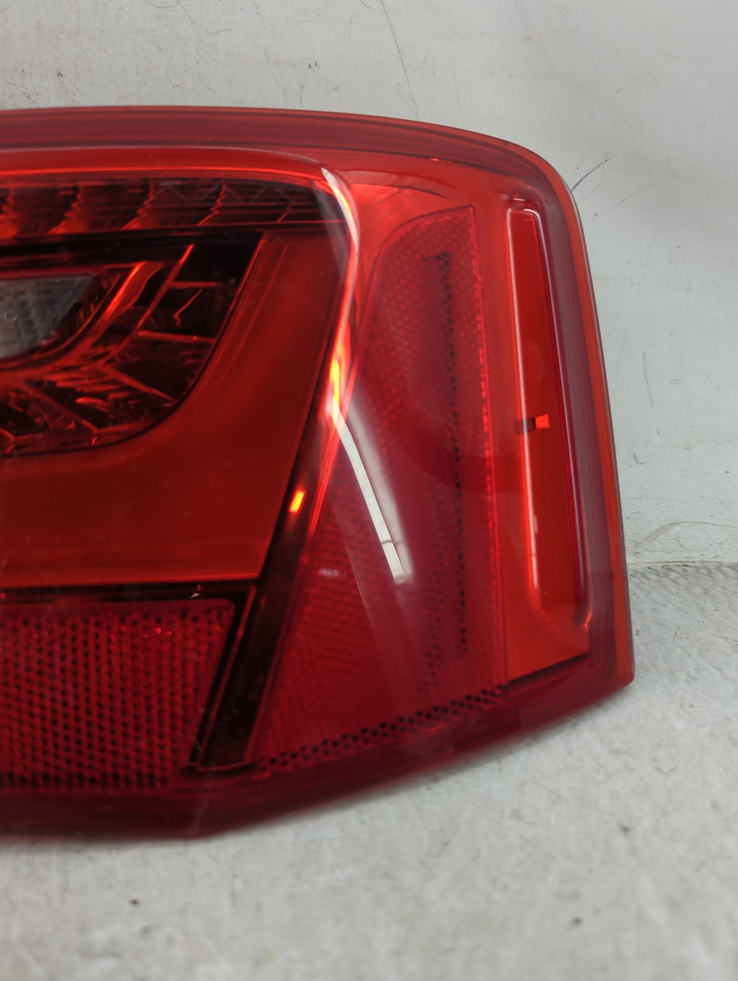 2012-2015 Audi A6 Tail Light Assembly Passenger Right OEM P/N:4G5 945 096 B Fits Fits 2012 2013 2014 2015 OEM Used Auto Part