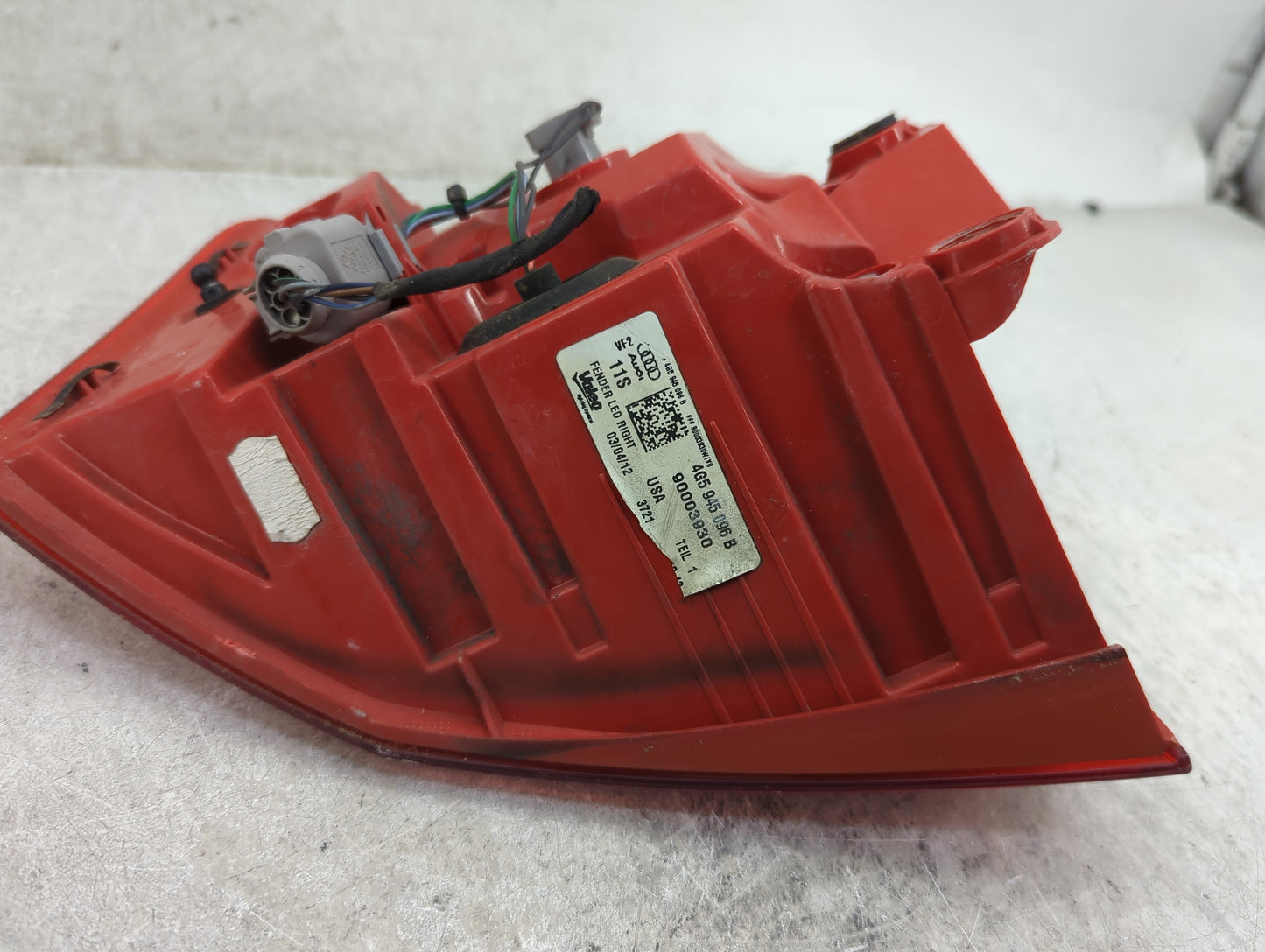 2012-2015 Audi A6 Tail Light Assembly Passenger Right OEM P/N:4G5 945 096 B Fits Fits 2012 2013 2014 2015 OEM Used Auto Part
