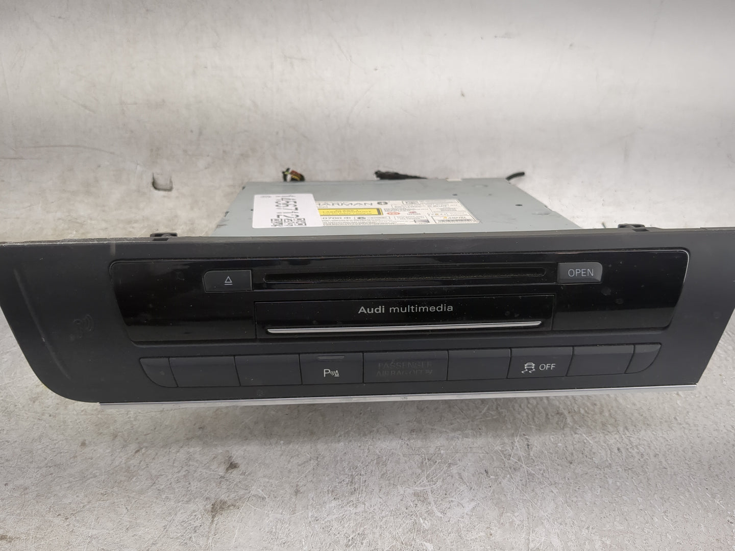 2012-2013 Audi A6 Radio AM FM Cd Player Receiver Replacement P/N:4G0035 Fits Fits 2012 2013 OEM Used Auto Parts - Oemusedaut