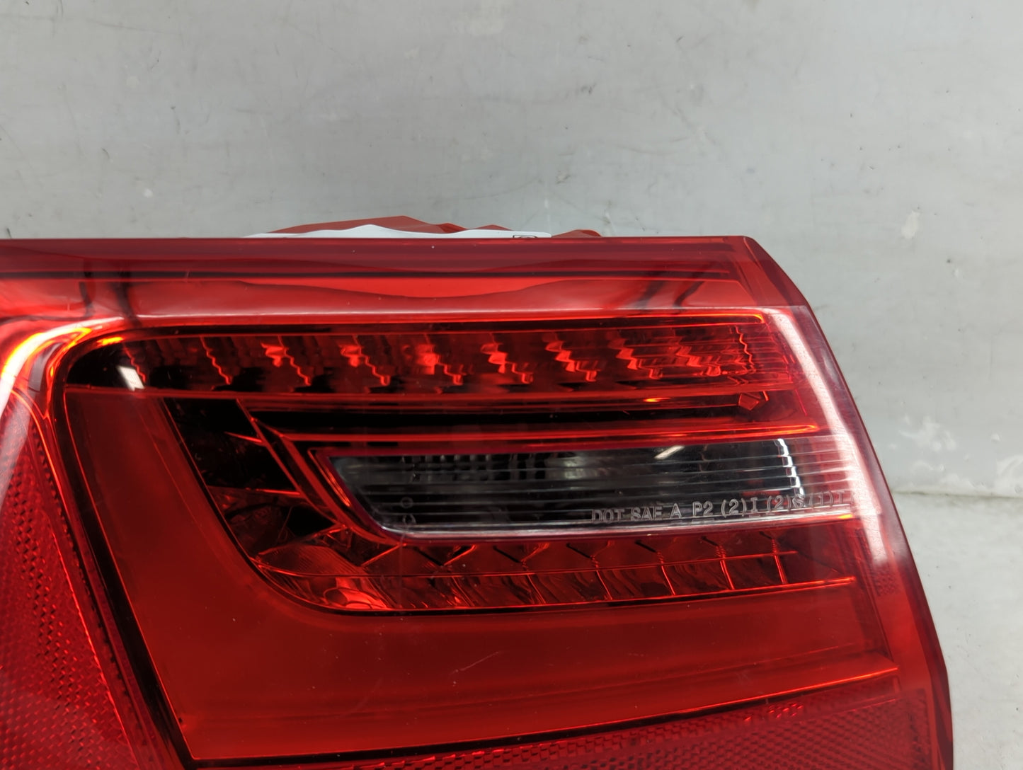 2012-2015 Audi A6 Tail Light Assembly Driver Left OEM P/N:4G5 945 095 B 89107345 Fits Fits 2012 2013 2014 2015 OEM Used Auto