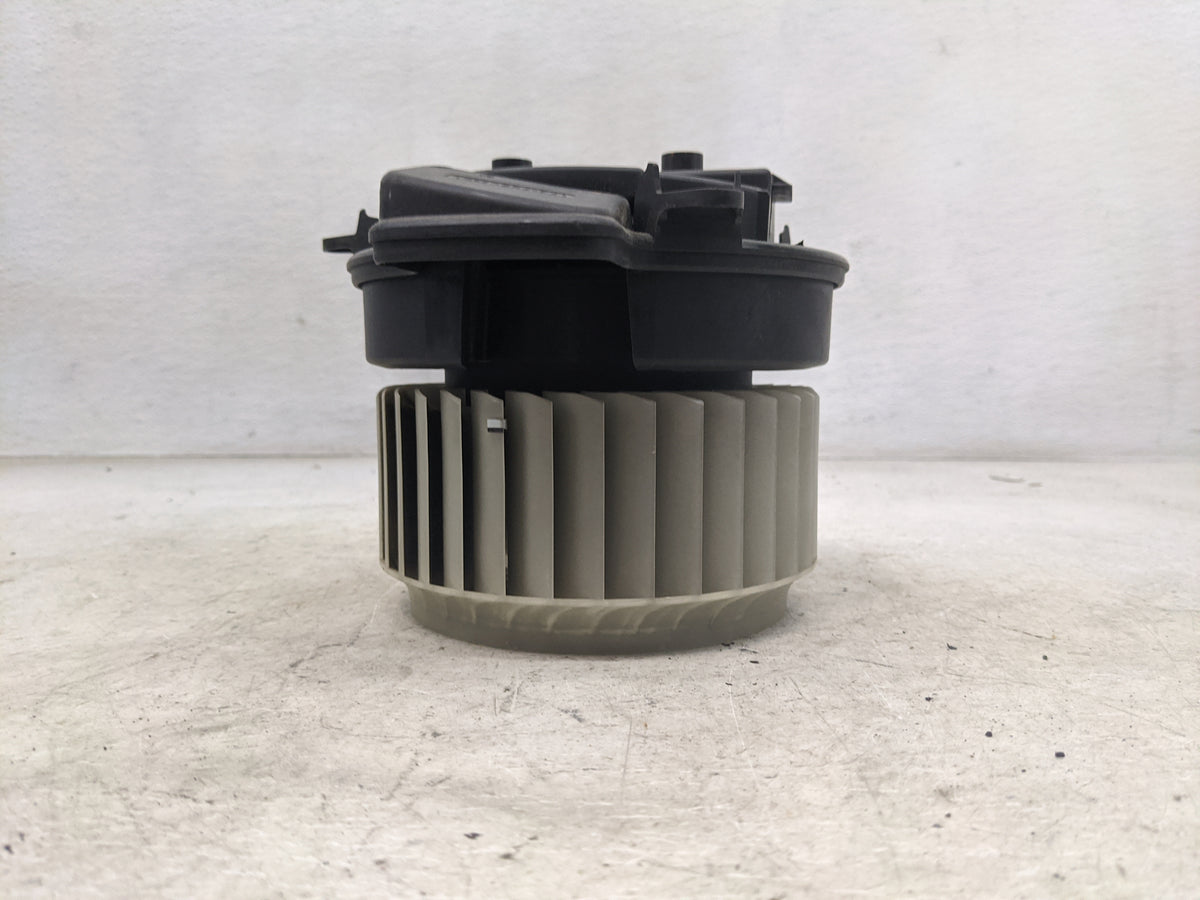 2012-2018 Audi A6 Heater AC Blower Motor P/N:4H1820021B 016070-1265, T13708150 Fits Fits 2011 2012 2013 2014 2015 2016 2017 