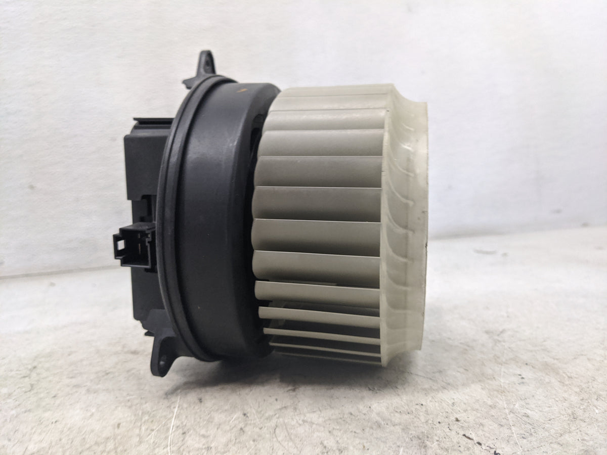 2012-2018 Audi A6 Heater AC Blower Motor P/N:4H1820021B 016070-1265, T13708150 Fits Fits 2011 2012 2013 2014 2015 2016 2017 