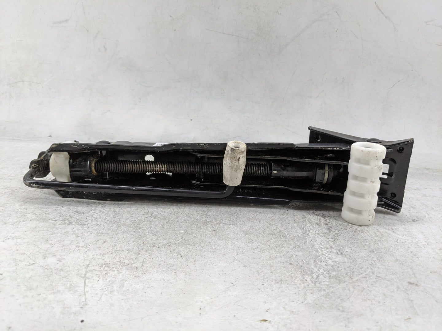 2012 Audi A6 Spare Scissor Car Jack - Oemusedautoparts1.com