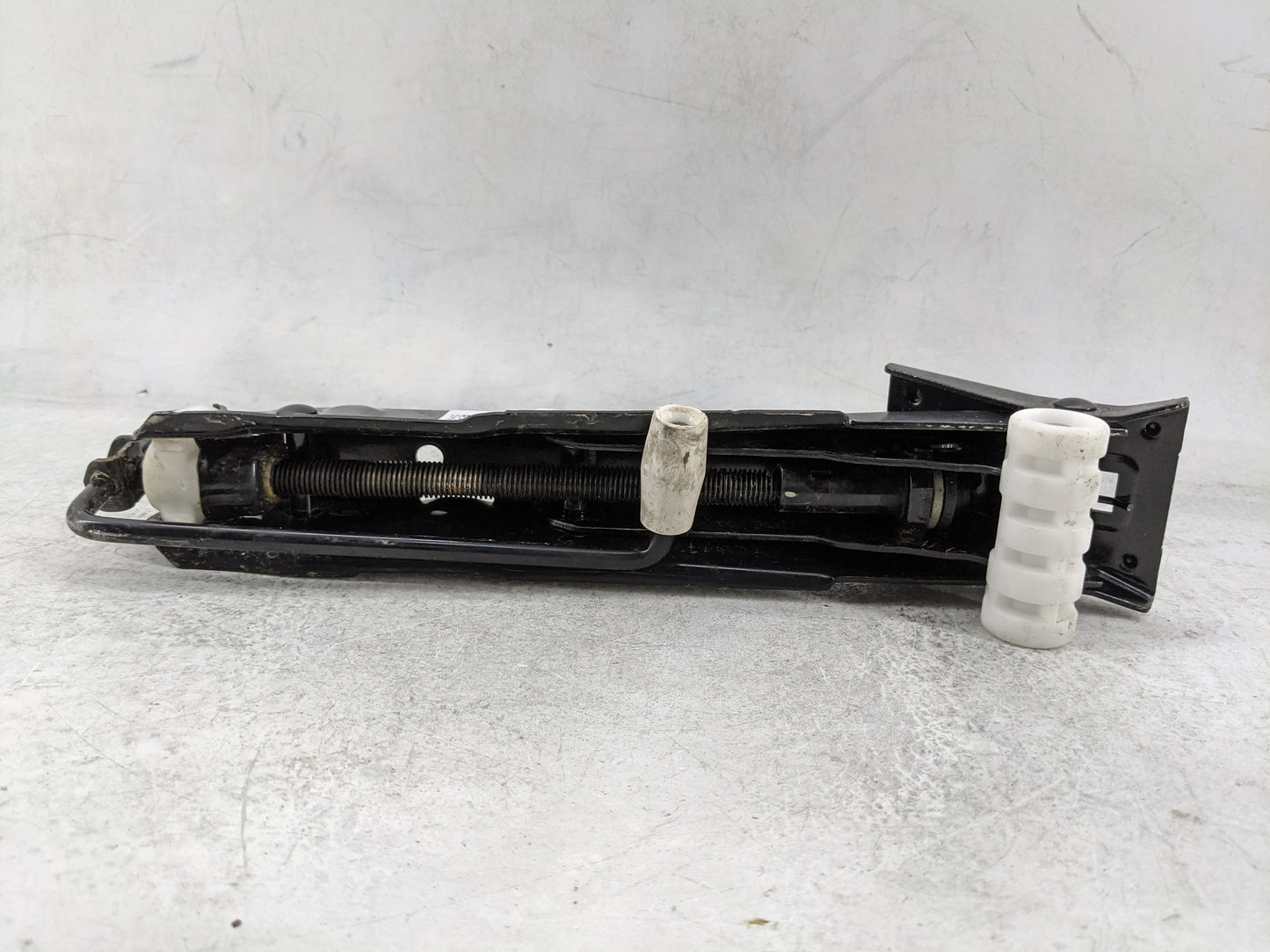 2012 Audi A6 Spare Scissor Car Jack - Oemusedautoparts1.com