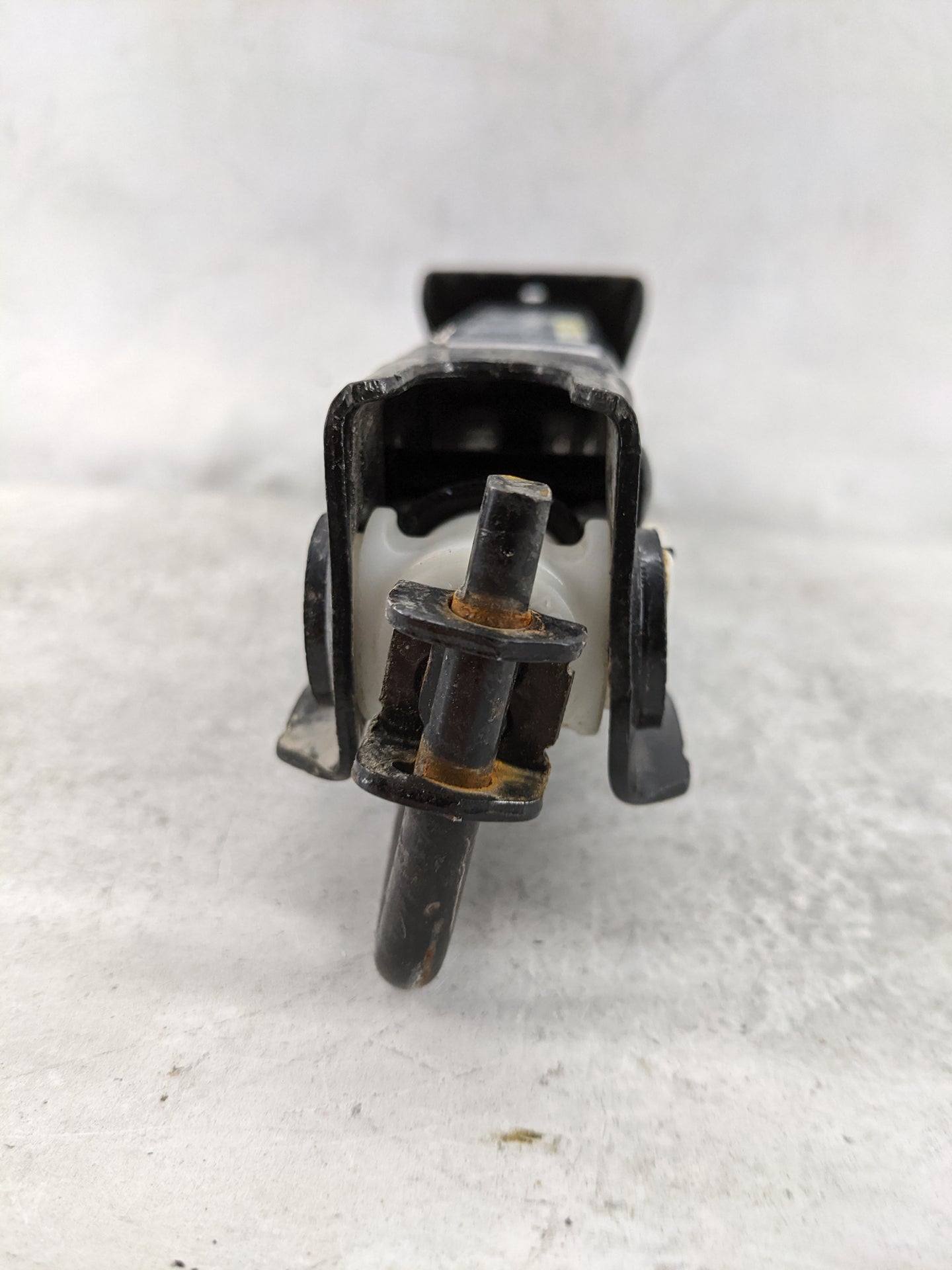 2012 Audi A6 Spare Scissor Car Jack - Oemusedautoparts1.com