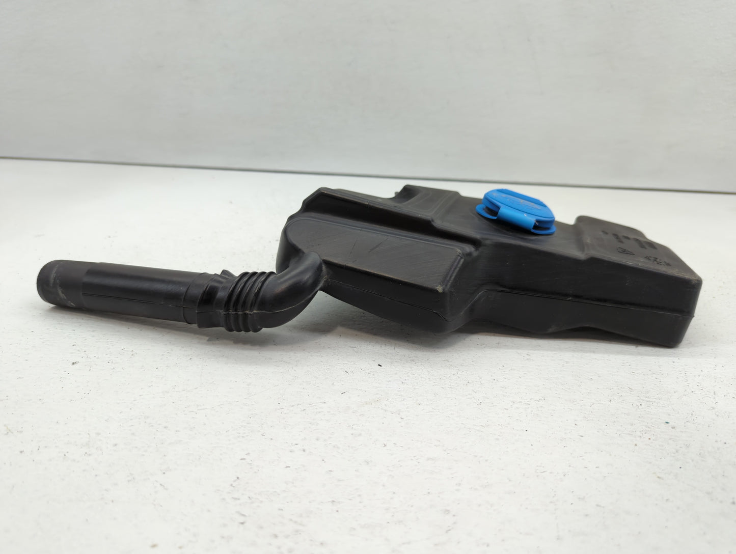 2012-2018 Audi A6 Windshield Washer Fluid Reservoir Bottle Oem - Oemusedautoparts1.com