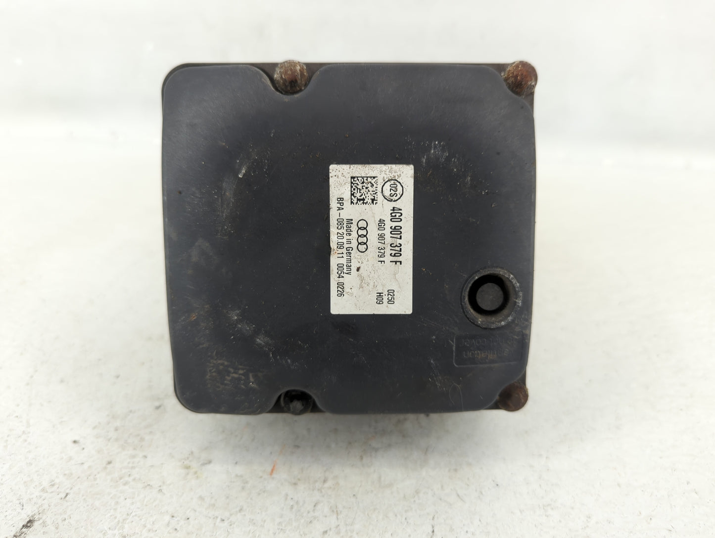 2012-2013 Audi A6 ABS Pump Control Module Replacement P/N:4G0 907 379 F 0 265 250 487 Fits Fits 2012 2013 2014 2015 OEM Used