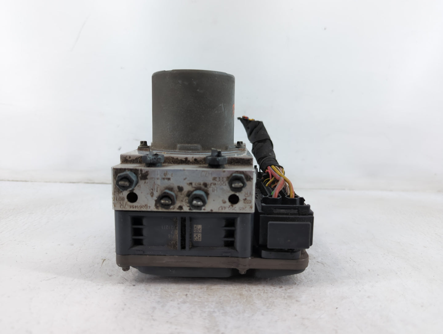 2012-2013 Audi A6 ABS Pump Control Module Replacement P/N:1200187172197 Fits Fits 2012 2013 2014 2015 OEM Used Auto Parts - 