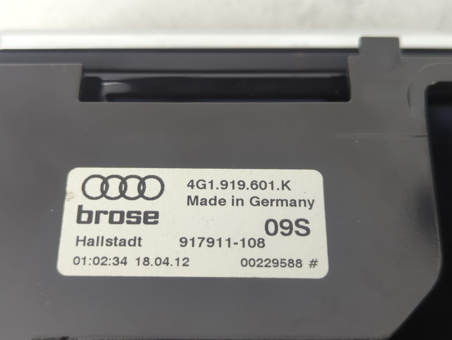 Audi A7 Information Display Screen - Oemusedautoparts1.com