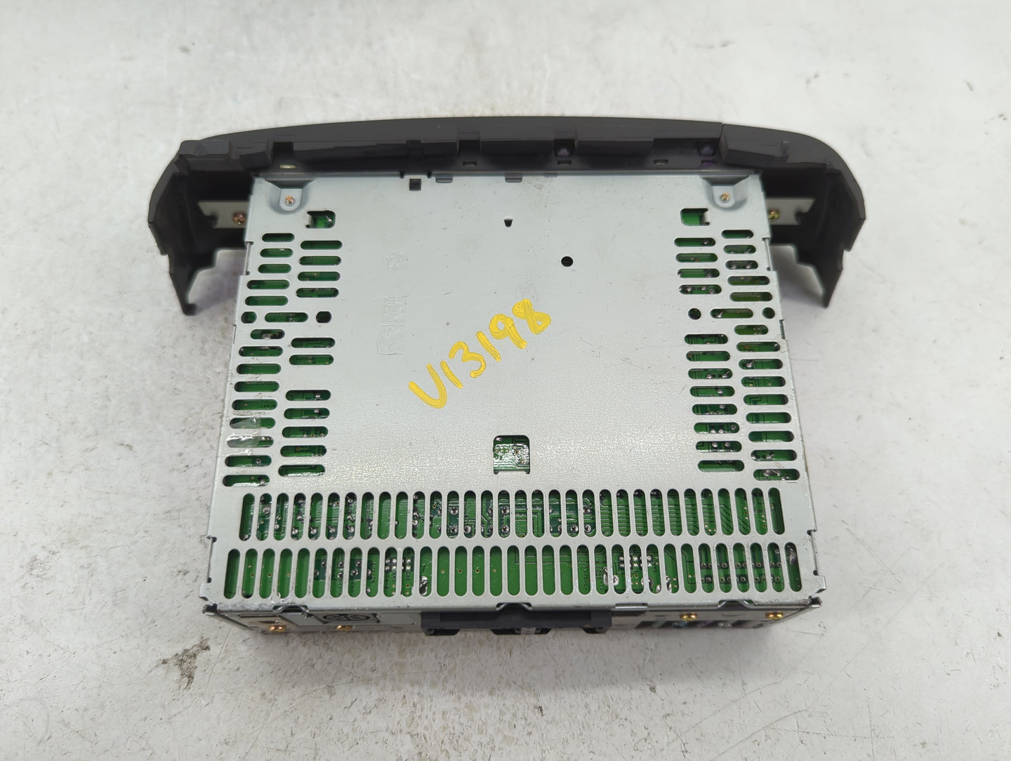 2012-2013 Audi A7 Radio AM FM Cd Player Receiver Replacement P/N:28185 6Z204 Fits Fits 2012 2013 2014 2015 OEM Used Auto Par