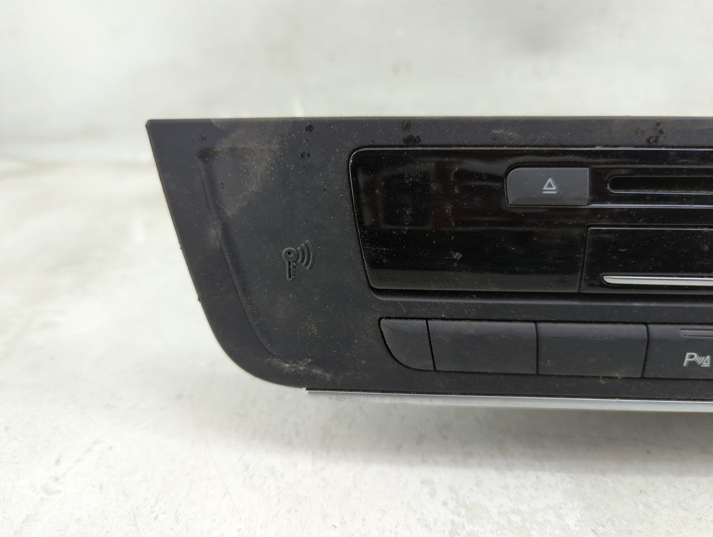 2012-2013 Audi A7 Radio AM FM Cd Player Receiver Replacement P/N:4G0 035 746 CX Fits Fits 2012 2013 2014 2015 OEM Used Auto 