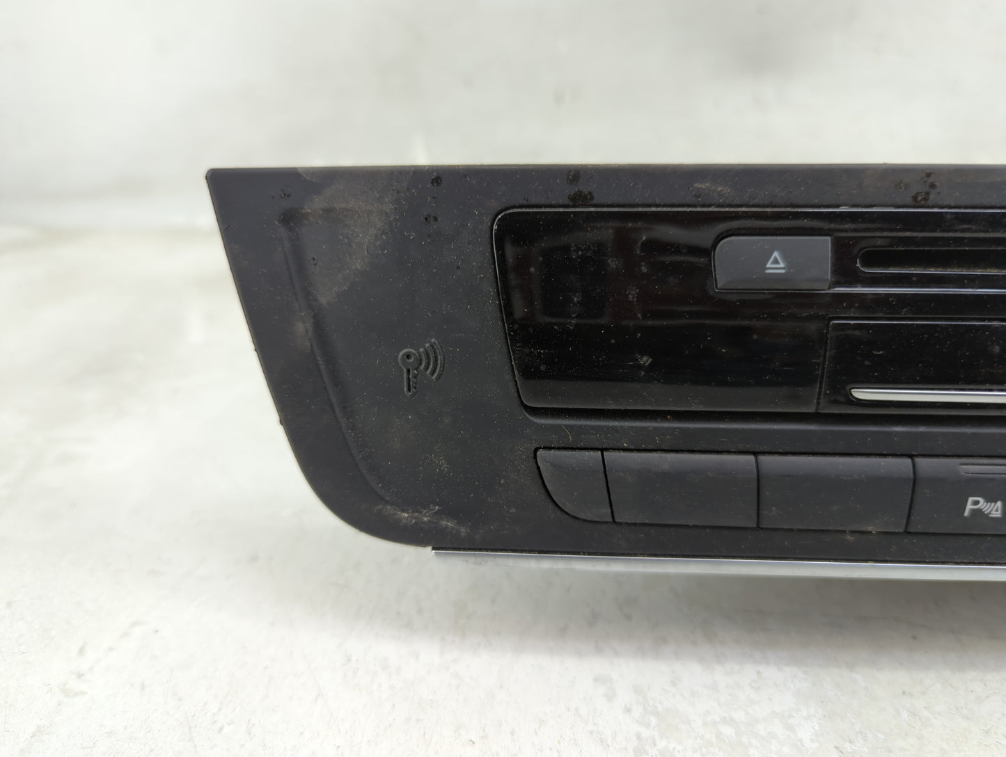 2012-2013 Audi A7 Radio AM FM Cd Player Receiver Replacement P/N:4G0 035 746 CX Fits Fits 2012 2013 2014 2015 OEM Used Auto 