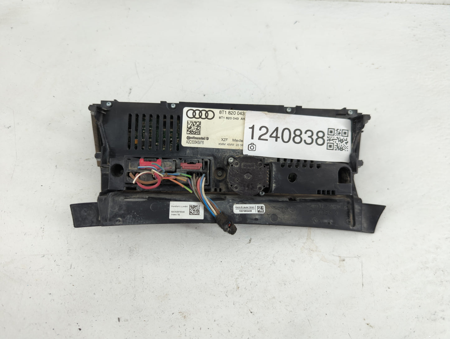 2009-2012 Audi Q5 Climate Control Module Temperature AC/Heater Replacement P/N:8T1 820 043 AK Fits OEM Used Auto Parts - Oem