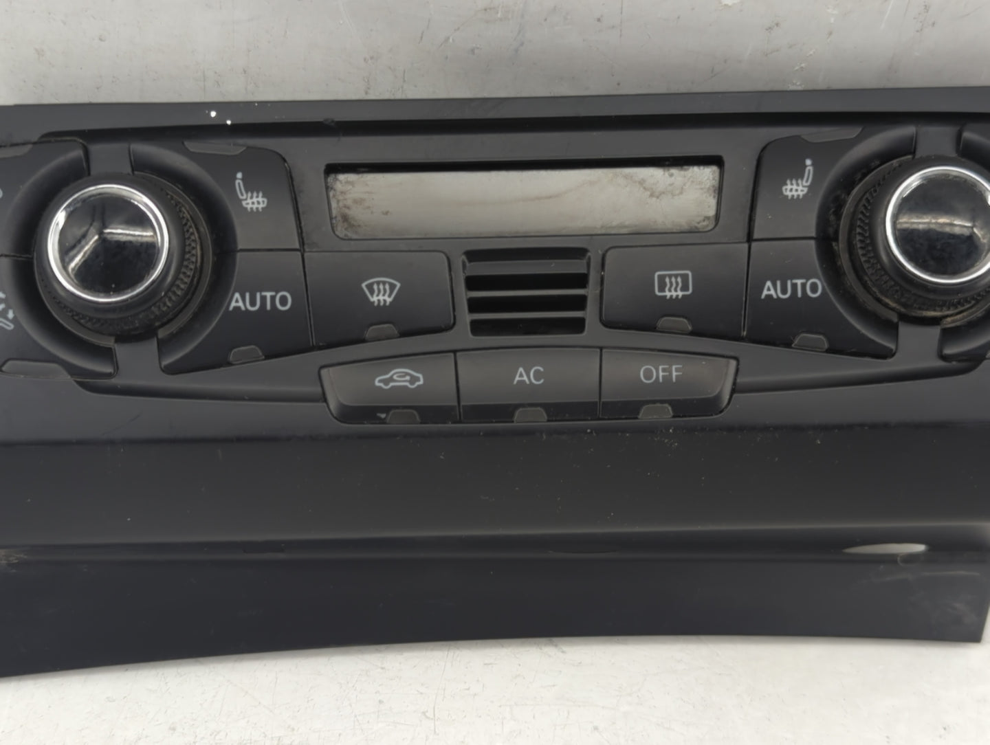 2009-2012 Audi Q5 Climate Control Module Temperature AC/Heater Replacement P/N:8T1 820 043 AK Fits OEM Used Auto Parts - Oem