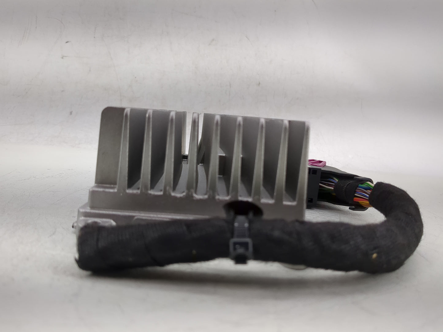2009-2012 Audi Q5 Radio Speaker Amplifier 8r0 035 223 G - Oemusedautoparts1.com
