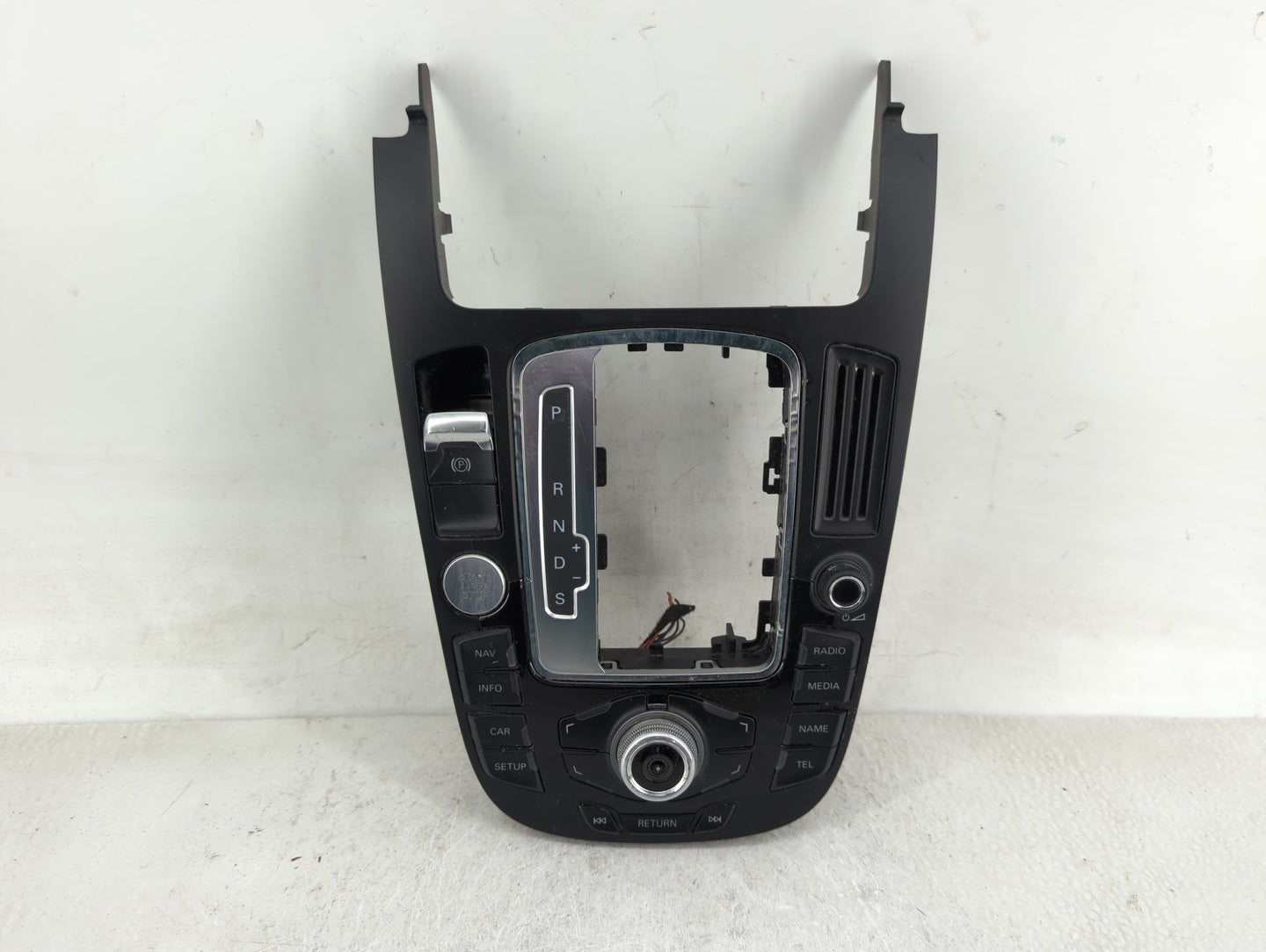 2009-2017 Audi Q5 Radio AM FM Cd Player Receiver Replacement P/N:8T0 919 609 G Fits OEM Used Auto Parts - Oemusedautoparts1.