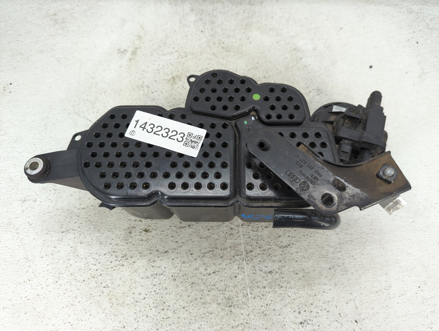 2012 Audi Q5 Fuel Vapor Charcoal Canister - Oemusedautoparts1.com