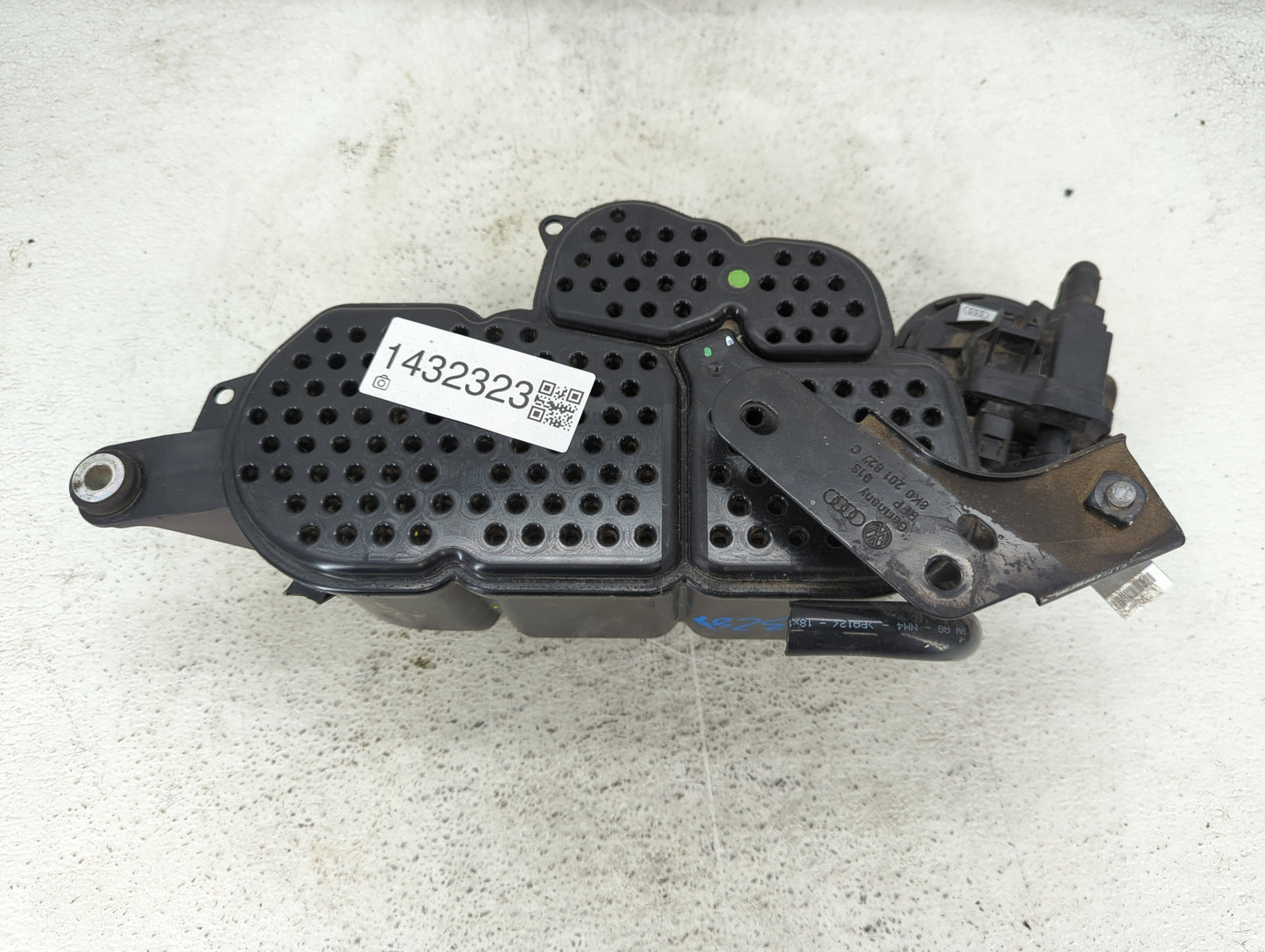 2012 Audi Q5 Fuel Vapor Charcoal Canister - Oemusedautoparts1.com