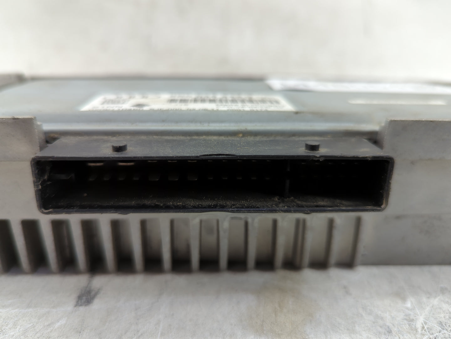 2009-2012 Audi Q5 Radio Speaker Amplifier 8r0035223g|8r0035223f - Oemusedautoparts1.com