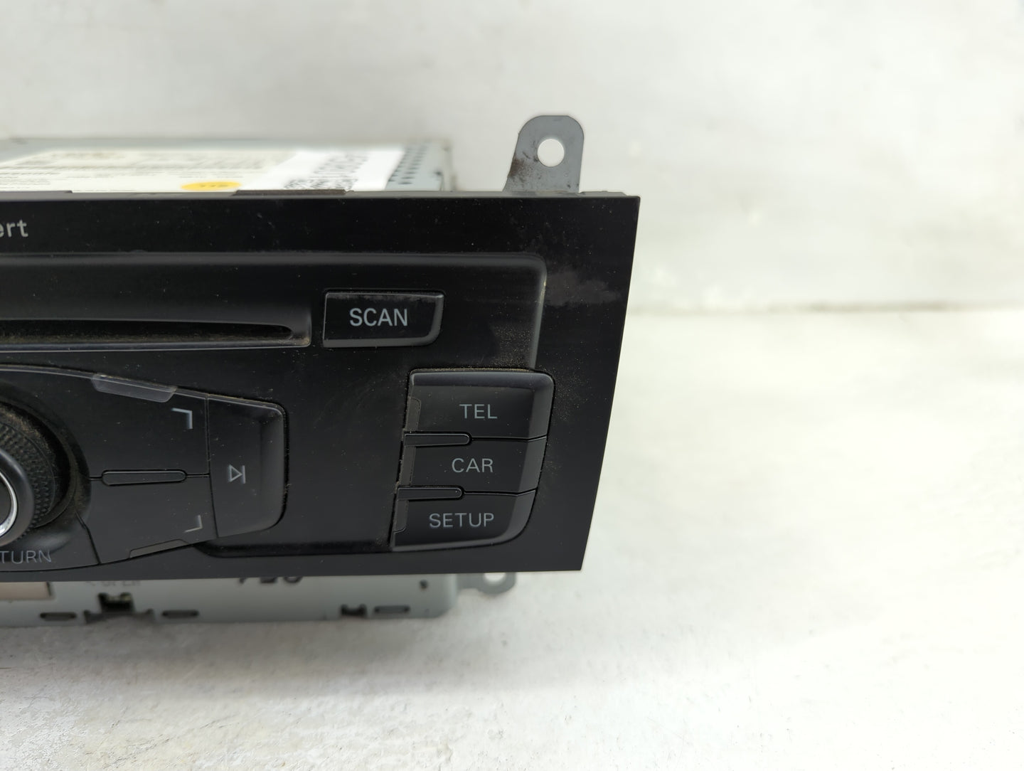2011-2017 Audi Q5 Radio AM FM Cd Player Receiver Replacement P/N:8T1035186R CQ-JA1962G Fits OEM Used Auto Parts - Oemusedaut
