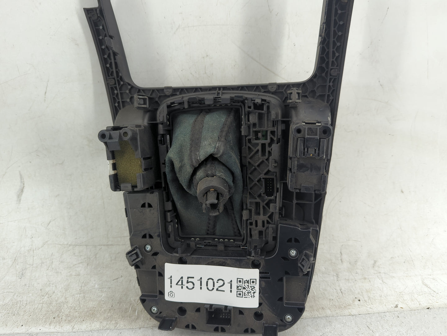 2009-2017 Audi Q5 Radio AM FM Cd Player Receiver Replacement P/N:8T0919609F 8T0919609FWFX Fits OEM Used Auto Parts - Oemused