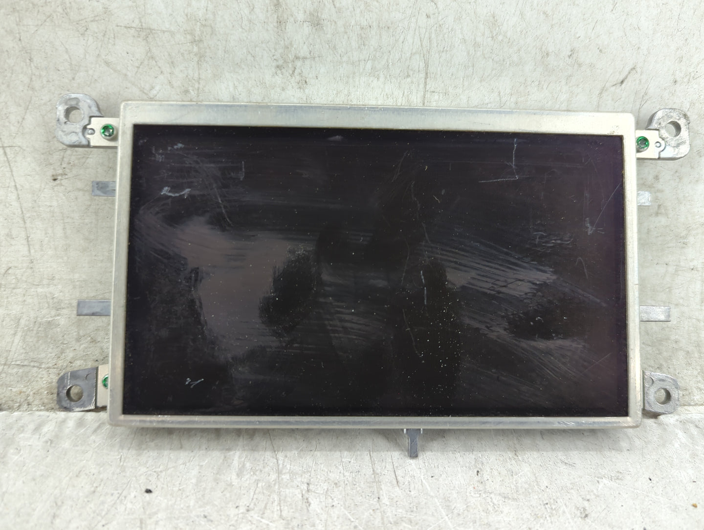 2009-2017 Audi Q5 Information Display Screen - Oemusedautoparts1.com