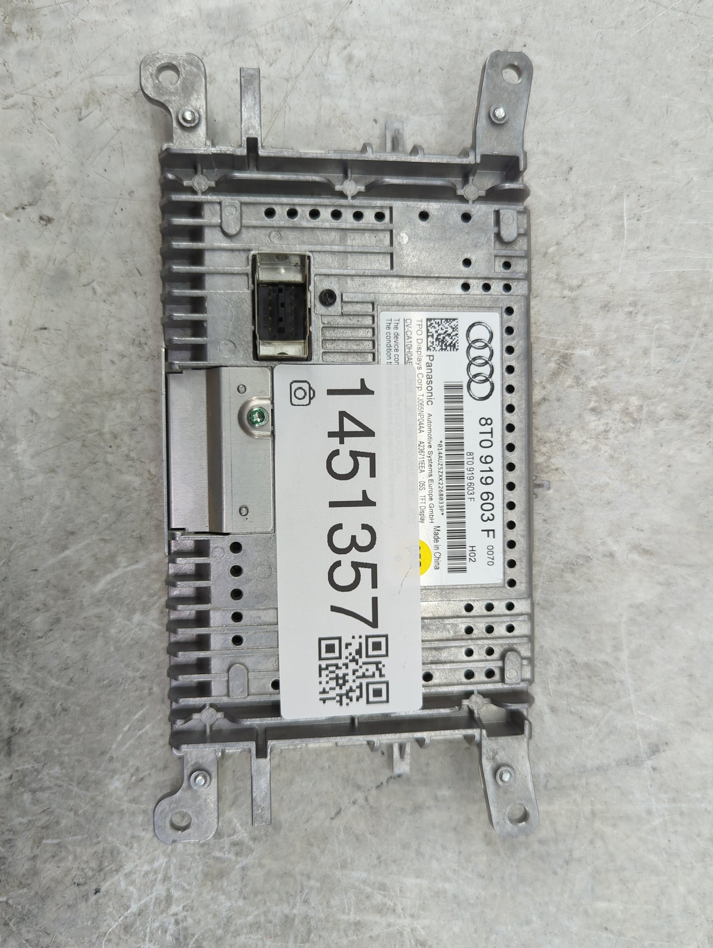 2009-2017 Audi Q5 Information Display Screen - Oemusedautoparts1.com