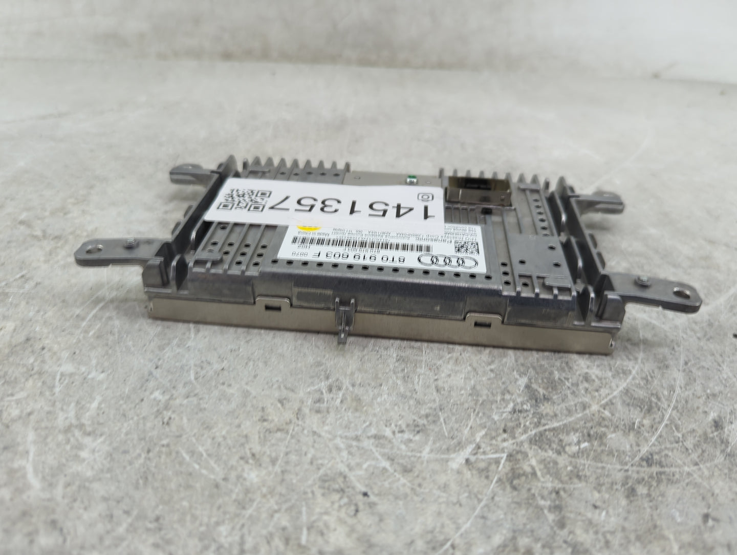 2009-2017 Audi Q5 Information Display Screen - Oemusedautoparts1.com