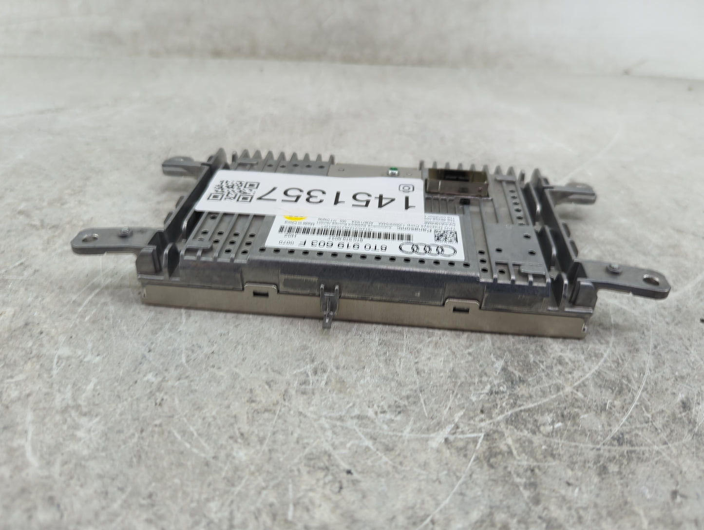 2009-2017 Audi Q5 Information Display Screen - Oemusedautoparts1.com