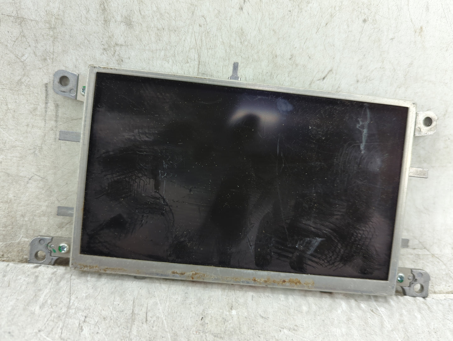 2009-2017 Audi Q5 Information Display Screen - Oemusedautoparts1.com