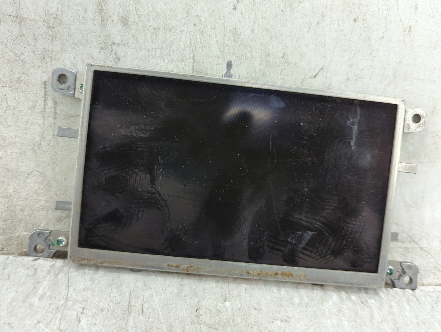 2009-2017 Audi Q5 Information Display Screen - Oemusedautoparts1.com