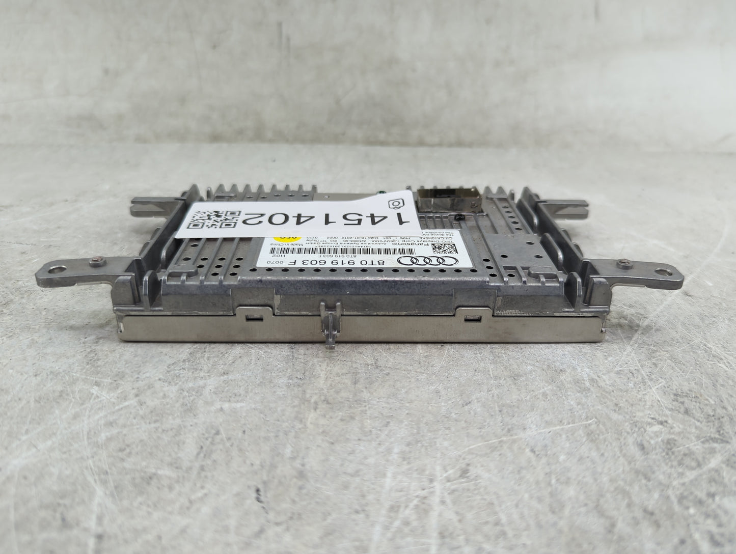 2009-2017 Audi Q5 Information Display Screen - Oemusedautoparts1.com