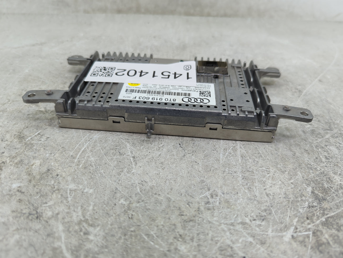 2009-2017 Audi Q5 Information Display Screen - Oemusedautoparts1.com