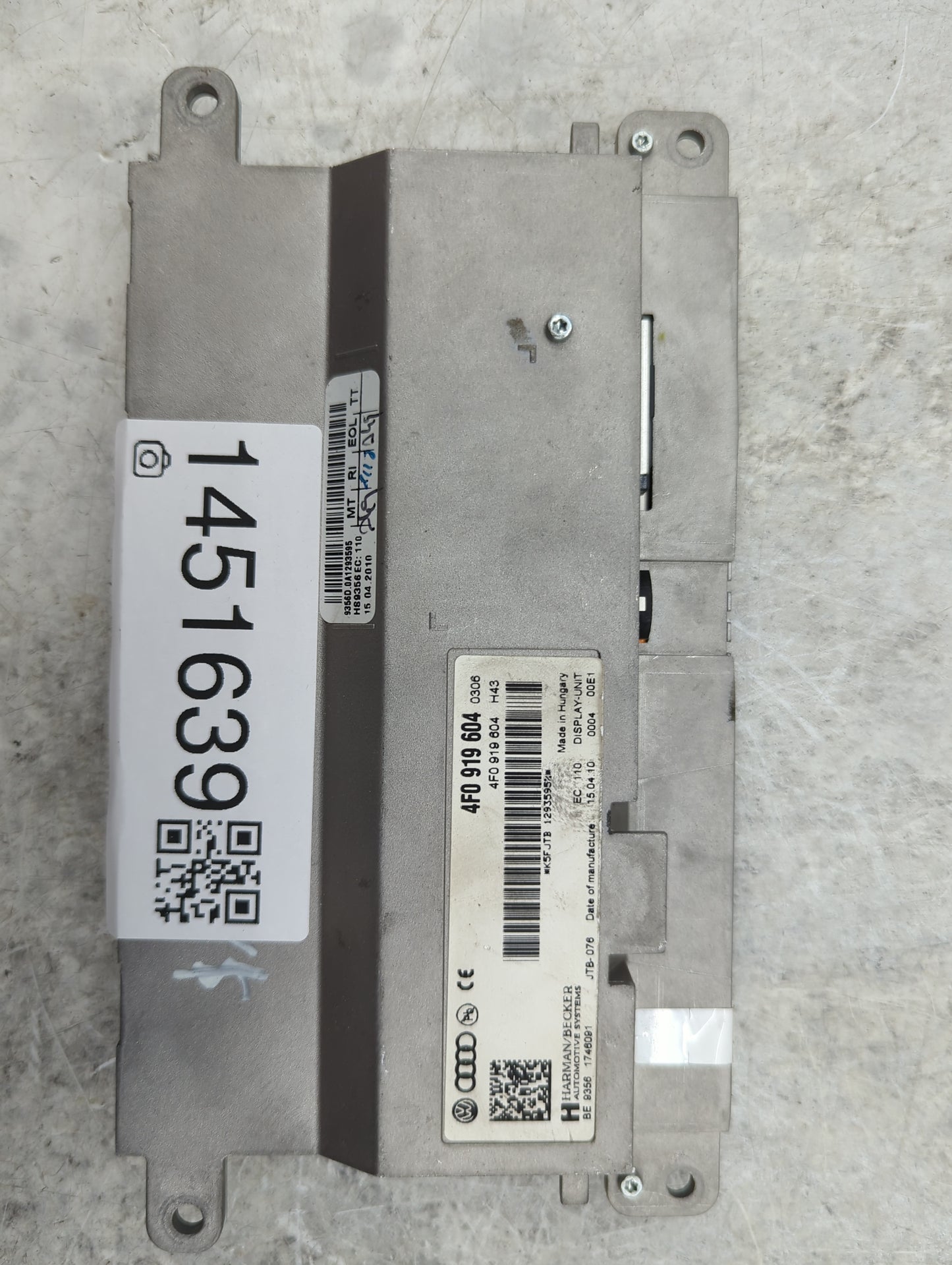 2009-2017 Audi Q5 Information Display Screen - Oemusedautoparts1.com