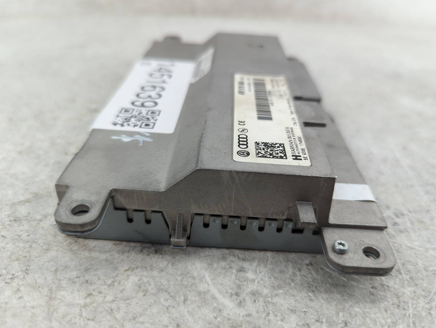 2009-2017 Audi Q5 Information Display Screen - Oemusedautoparts1.com