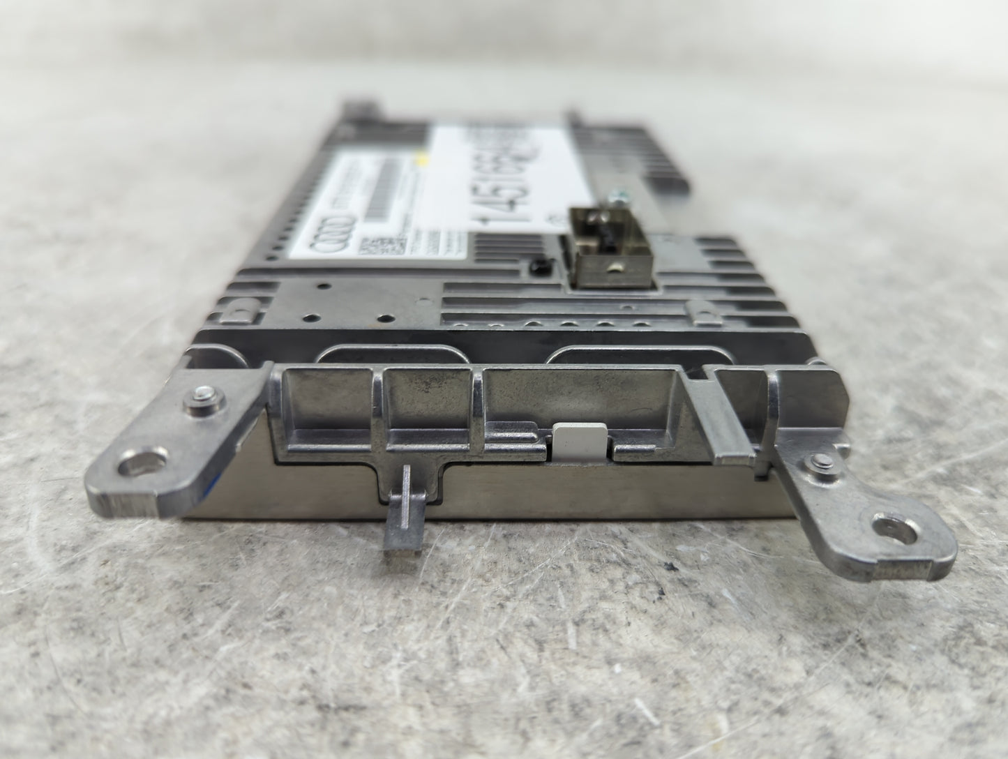 2009-2017 Audi Q5 Information Display Screen - Oemusedautoparts1.com