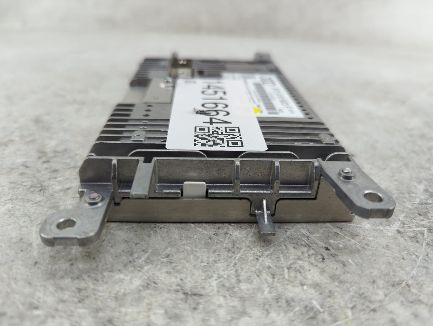 2009-2017 Audi Q5 Information Display Screen - Oemusedautoparts1.com