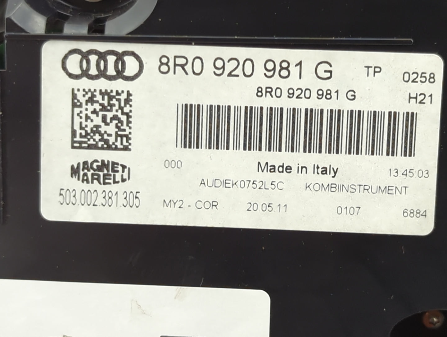 2011-2012 Audi Q5 Instrument Cluster Speedometer Gauges P/N:8R0 920 981 G Miles: Fits Fits 2011 2012 OEM Used Auto Parts - O