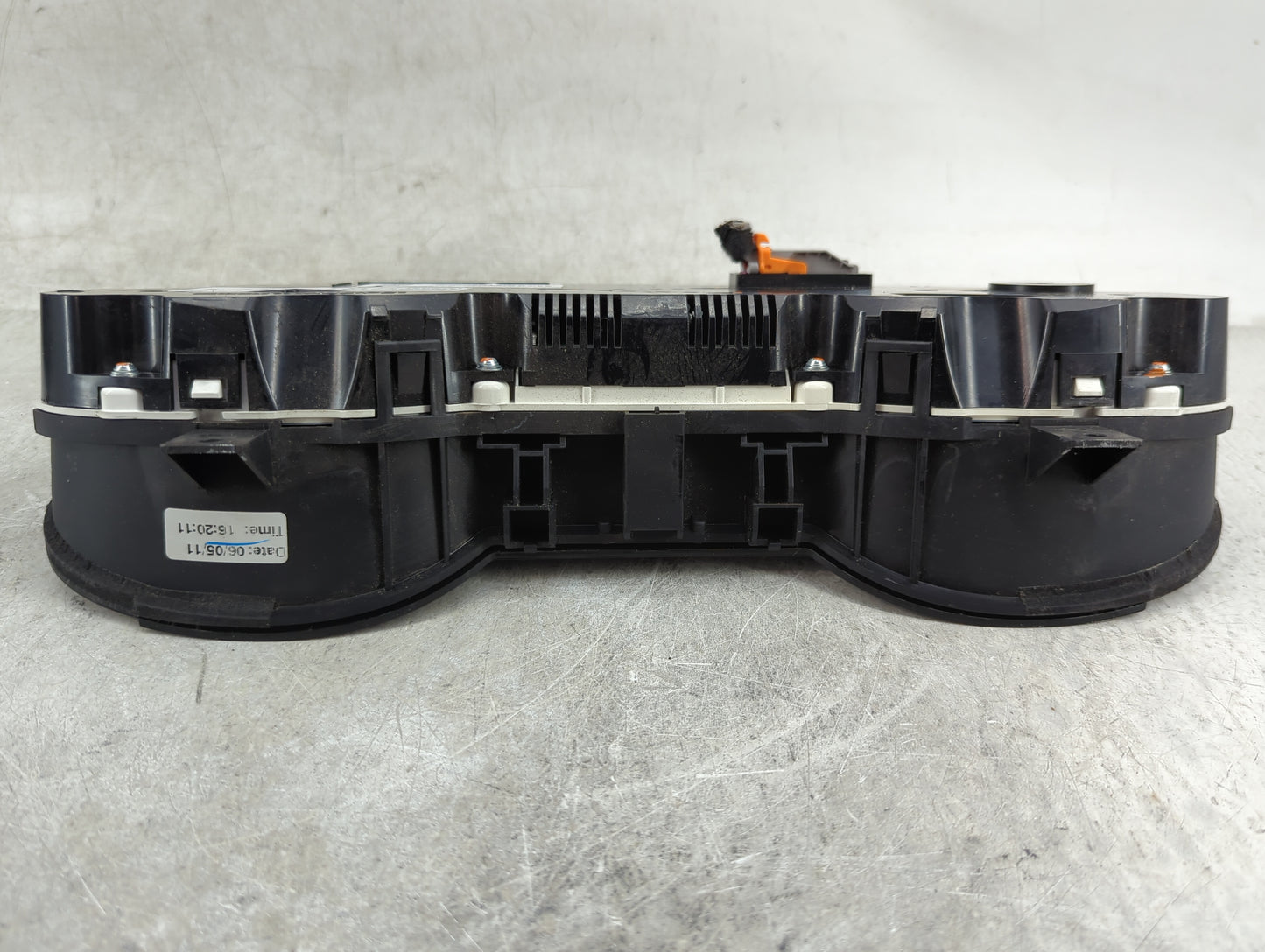 2011-2012 Audi Q5 Instrument Cluster Speedometer Gauges P/N:8R0 920 981 G Miles: Fits Fits 2011 2012 OEM Used Auto Parts - O